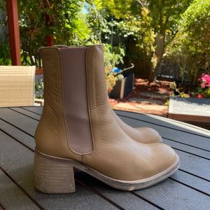 Essential Chelsea booties